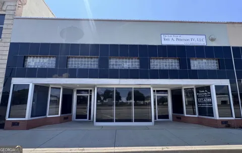 102/104 SW Main ST