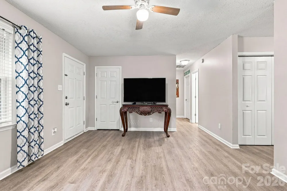 323 Avery Avenue High Point, NC 27265