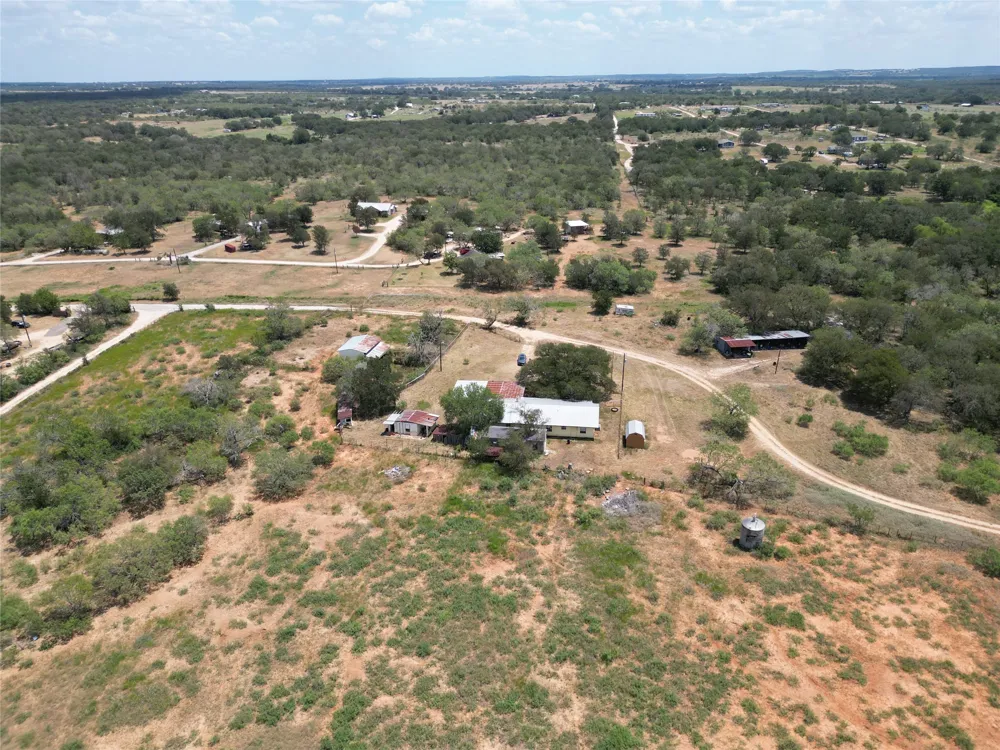 3200 Cattlemens Row Lockhart, TX 78644
