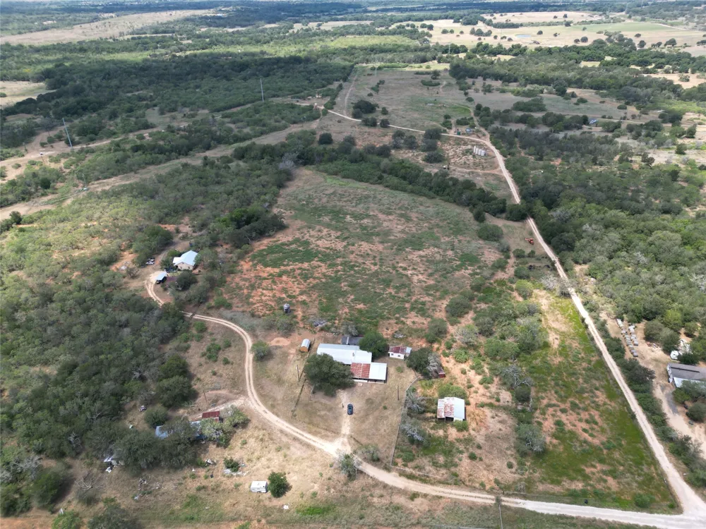 3200 Cattlemens Row Lockhart, TX 78644