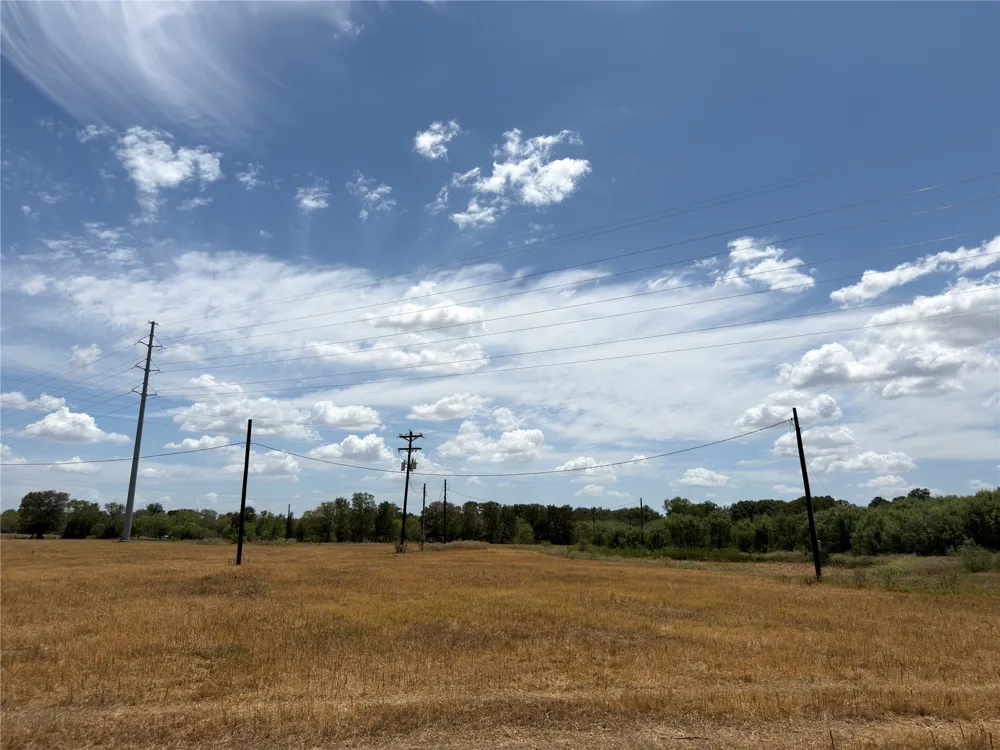 3200 Cattlemens Row Lockhart, TX 78644
