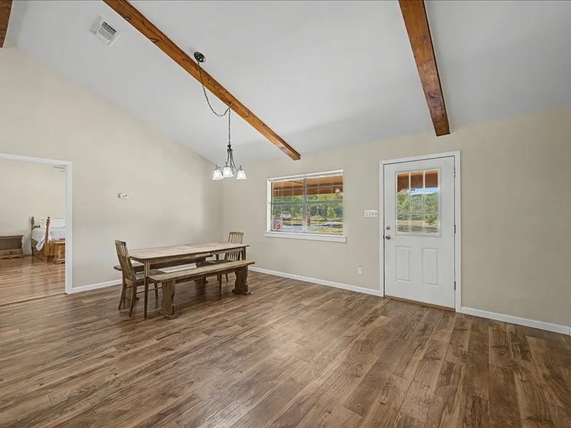 1816 County Road 2040 Ravenna, TX 75476