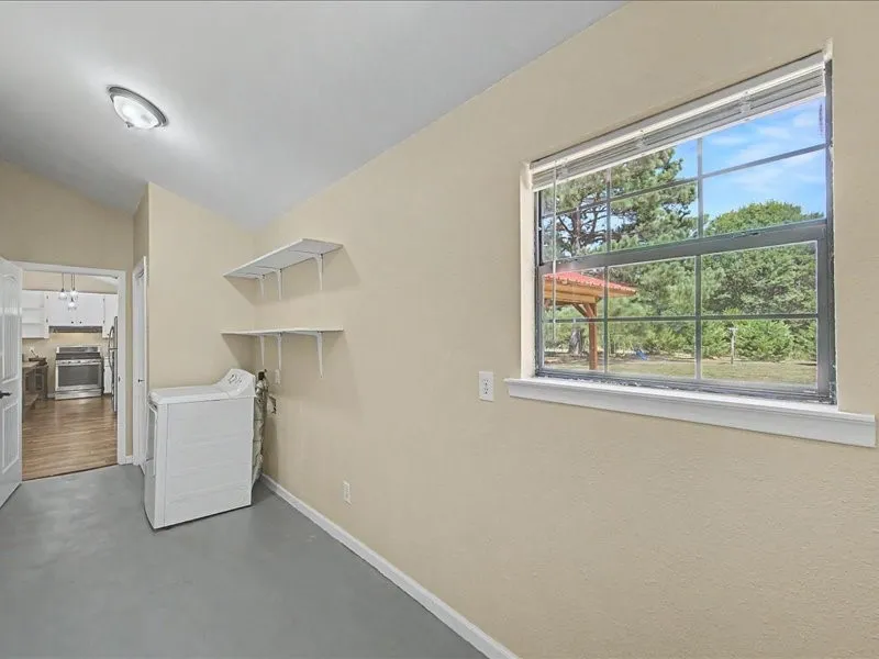 1816 County Road 2040 Ravenna, TX 75476