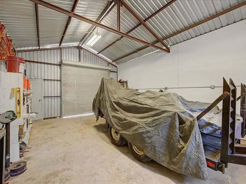 1816 County Road 2040 Ravenna, TX 75476