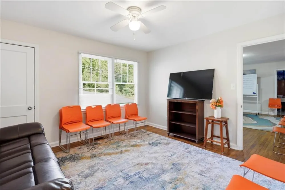 6220 Oakdale Road SE Mableton, GA 30126