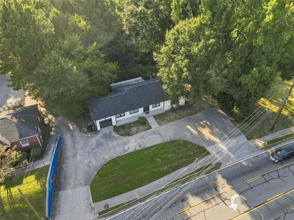 6220 Oakdale Road SE Mableton, GA 30126