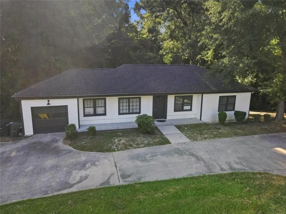 6220 Oakdale Road SE Mableton, GA 30126
