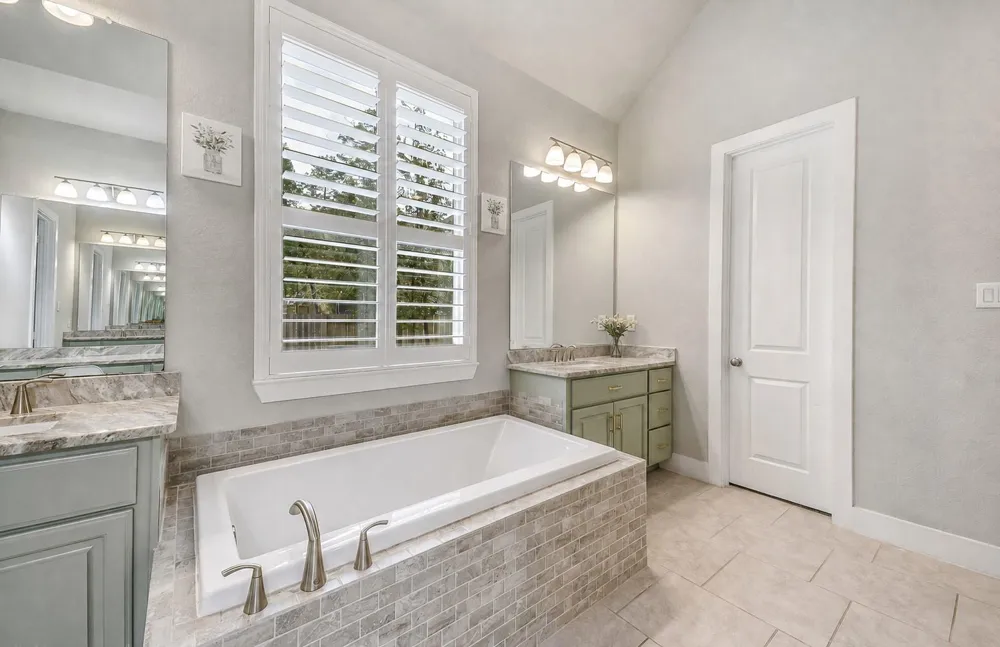 107 Rosewood Forest Court Willis, TX 77318