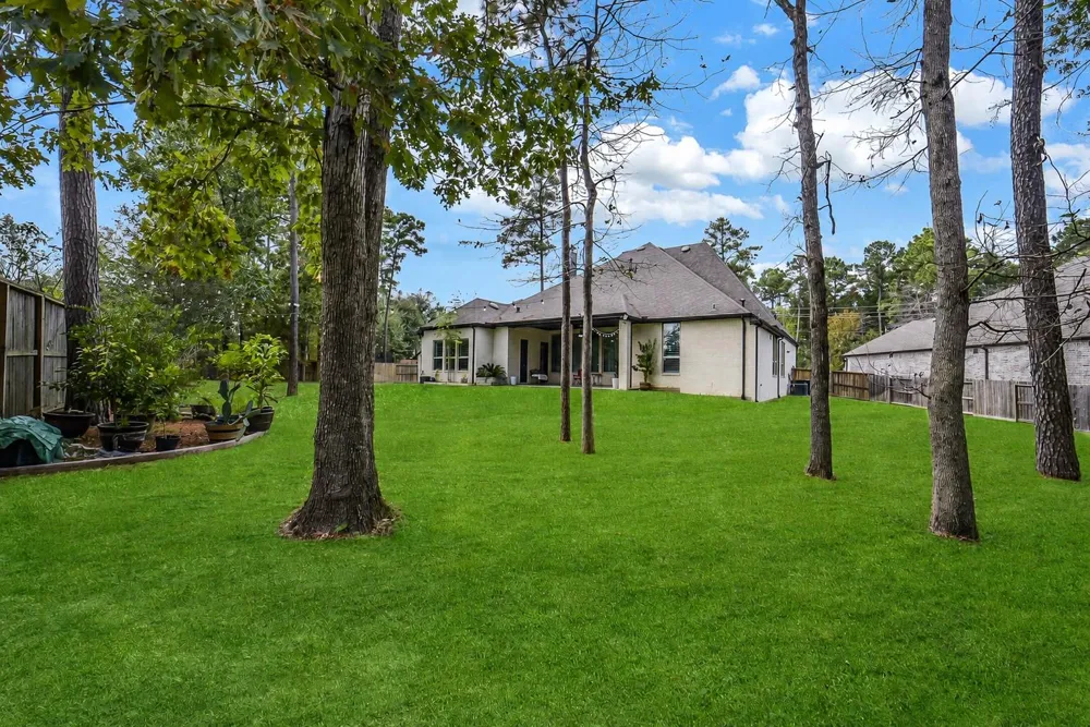 107 Rosewood Forest Court Willis, TX 77318