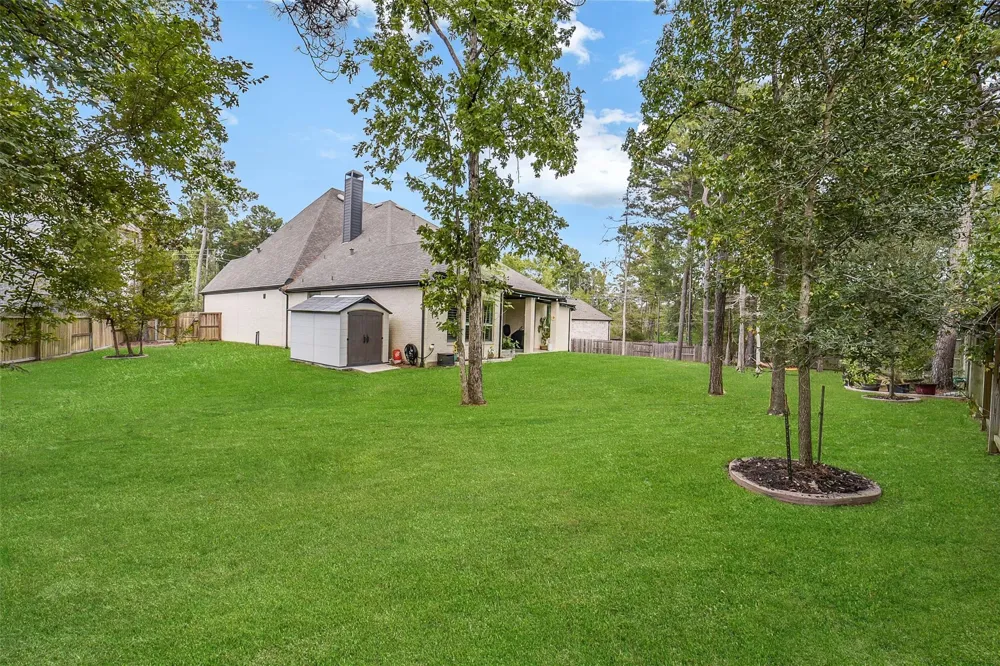 107 Rosewood Forest Court Willis, TX 77318