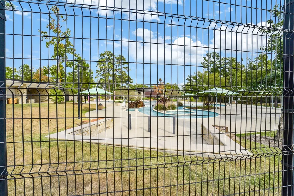 107 Rosewood Forest Court Willis, TX 77318