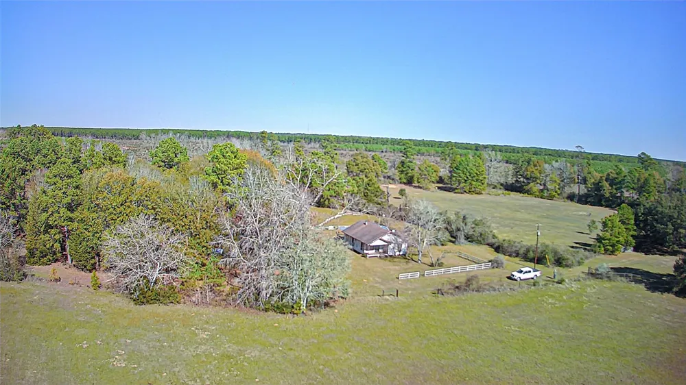 2764 Richardson Road E Livingston, TX 77351