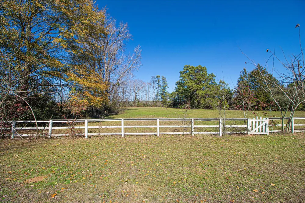 2764 Richardson Road E Livingston, TX 77351