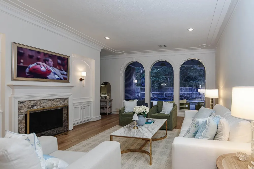 27 Acorn Cluster Court The Woodlands, TX 77381