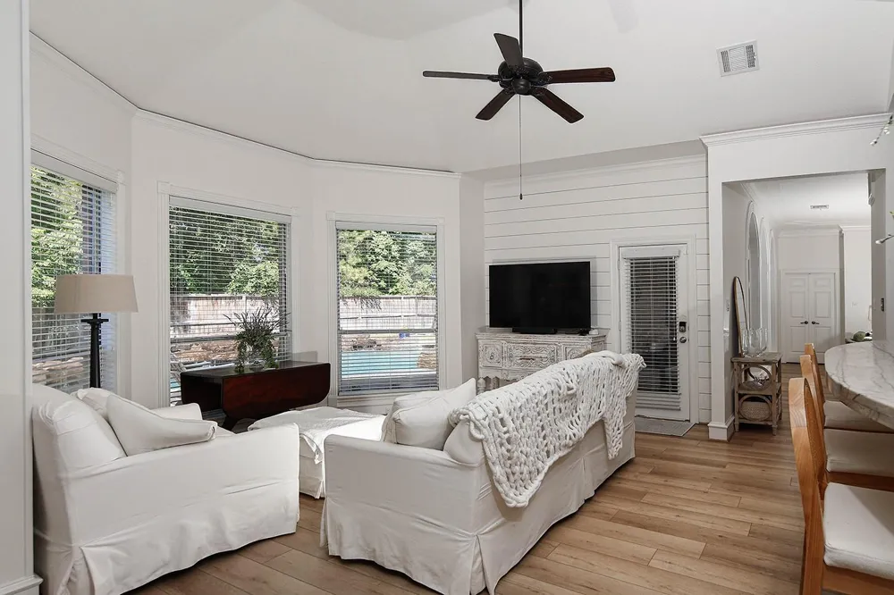 27 Acorn Cluster Court The Woodlands, TX 77381