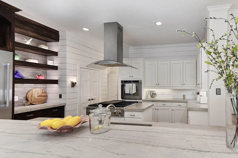 27 Acorn Cluster Court The Woodlands, TX 77381