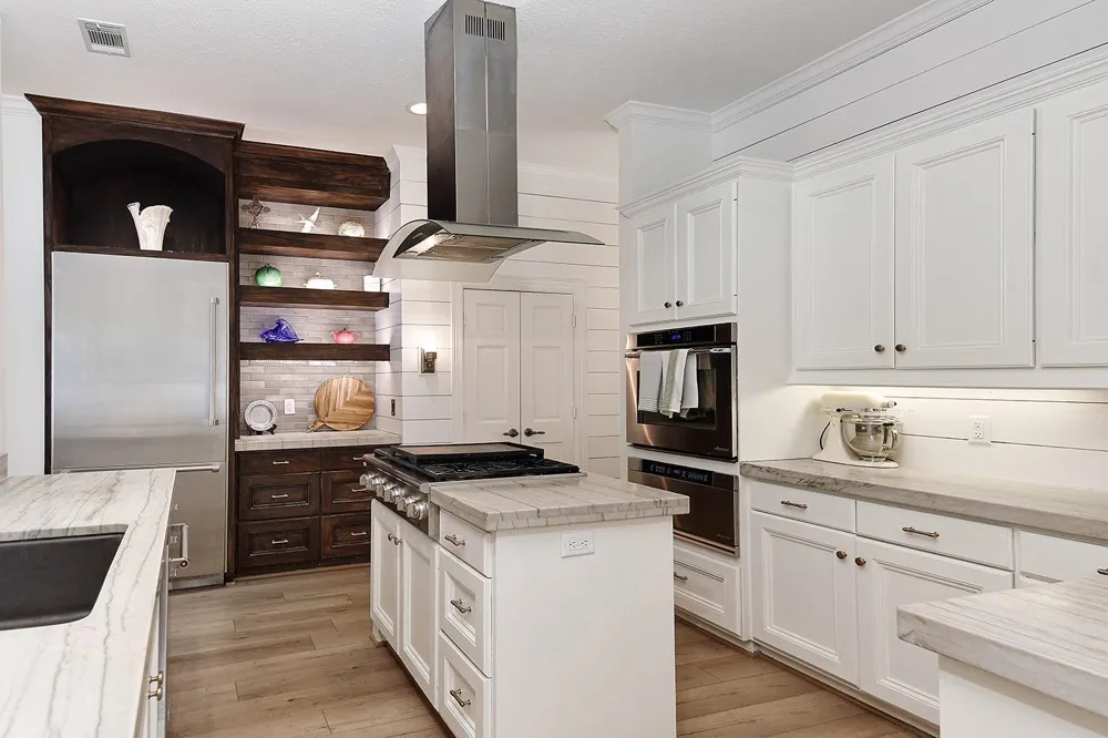 27 Acorn Cluster Court The Woodlands, TX 77381