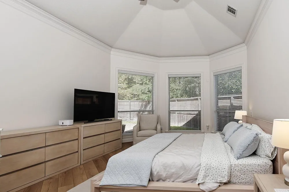 27 Acorn Cluster Court The Woodlands, TX 77381