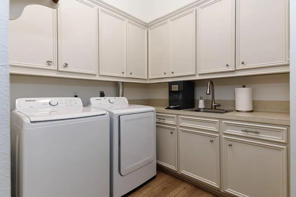 27 Acorn Cluster Court The Woodlands, TX 77381