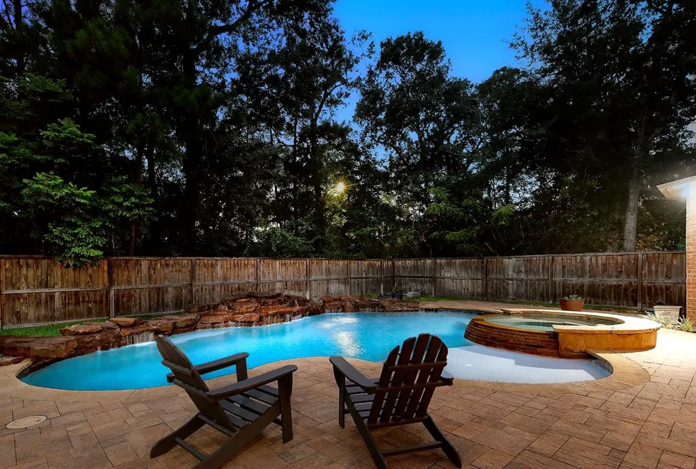 27 Acorn Cluster Court The Woodlands, TX 77381