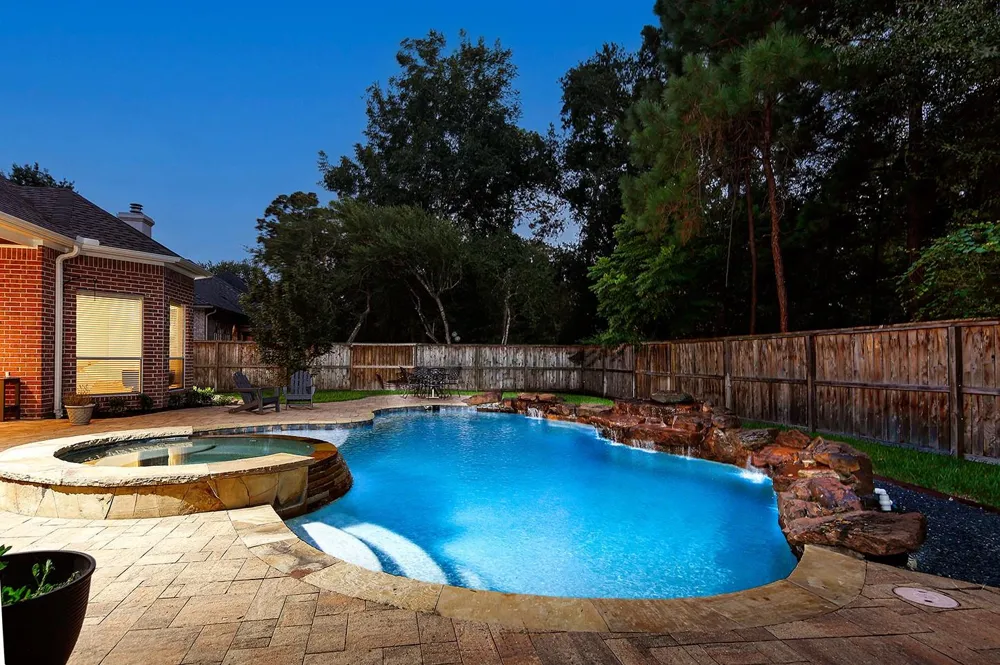 27 Acorn Cluster Court The Woodlands, TX 77381
