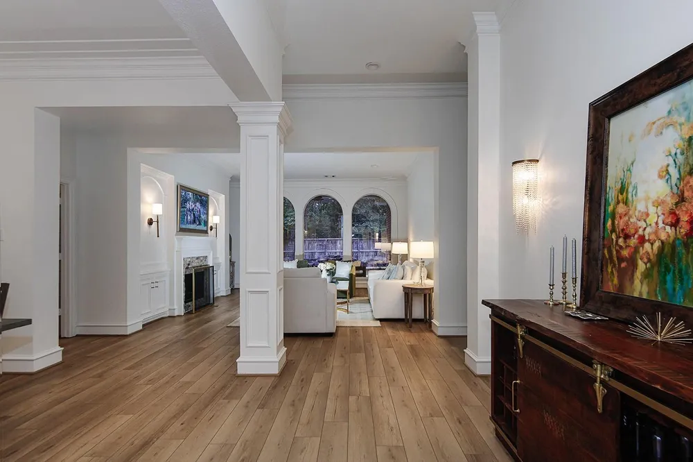 27 Acorn Cluster Court The Woodlands, TX 77381