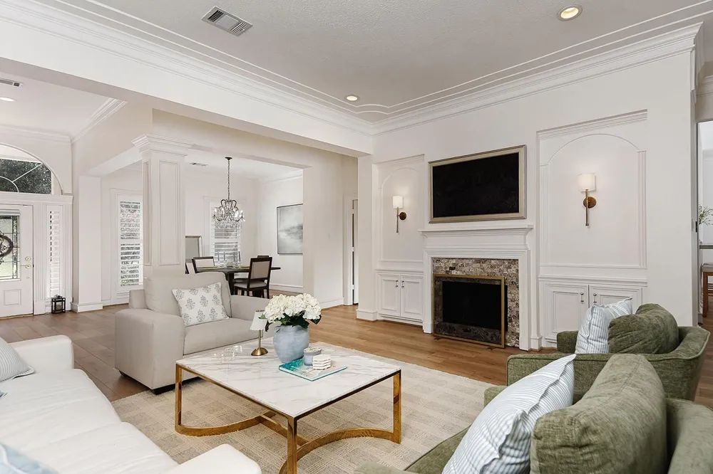 27 Acorn Cluster Court The Woodlands, TX 77381