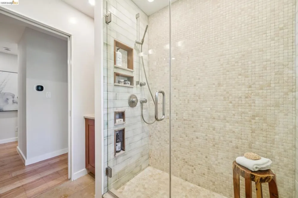 5565 Florence Ter Oakland, CA 94611