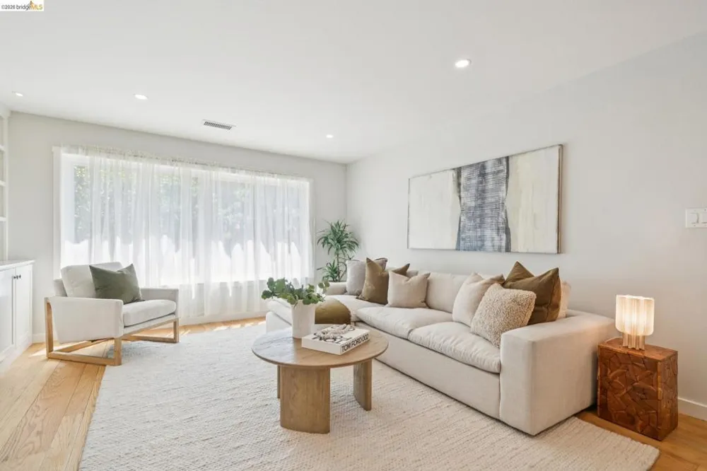 5565 Florence Ter Oakland, CA 94611