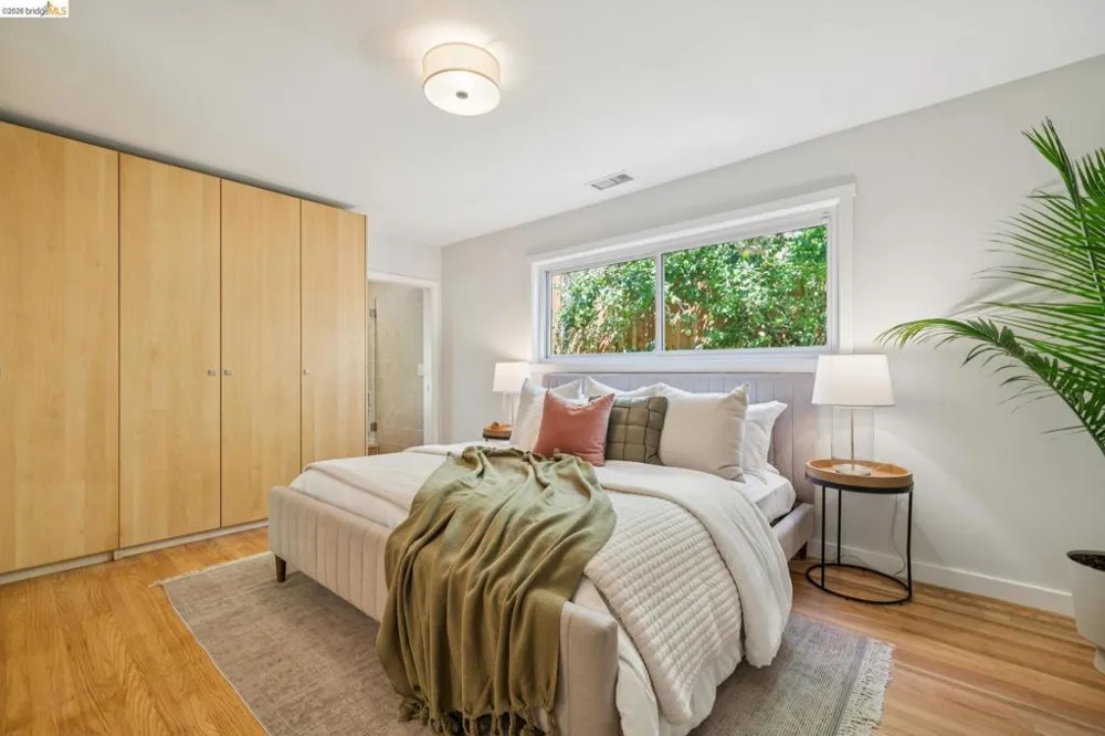 5565 Florence Ter Oakland, CA 94611