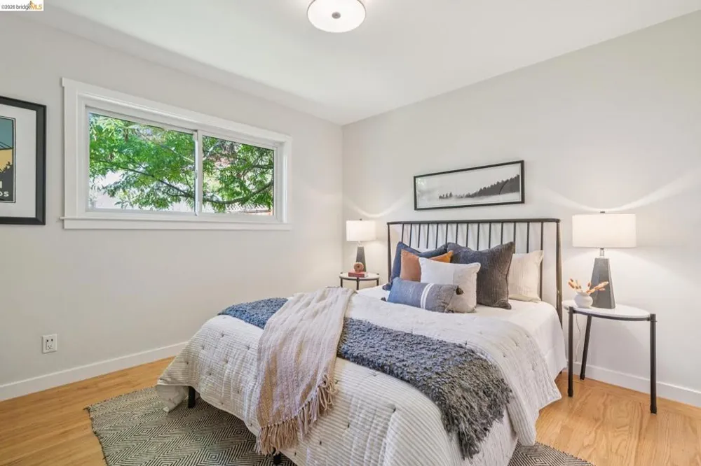 5565 Florence Ter Oakland, CA 94611