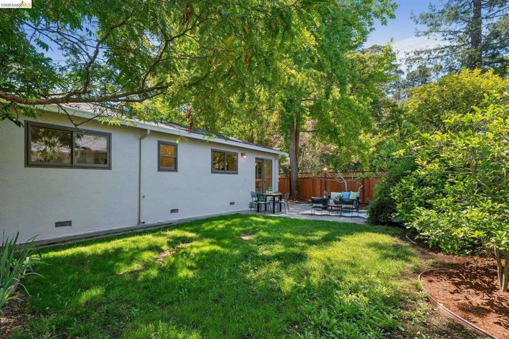 5565 Florence Ter Oakland, CA 94611