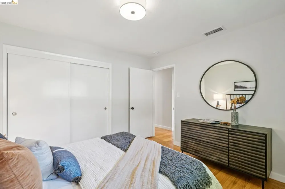 5565 Florence Ter Oakland, CA 94611