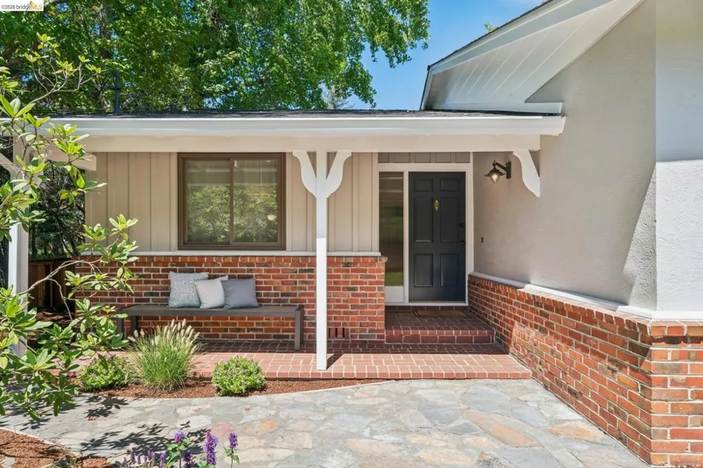5565 Florence Ter Oakland, CA 94611