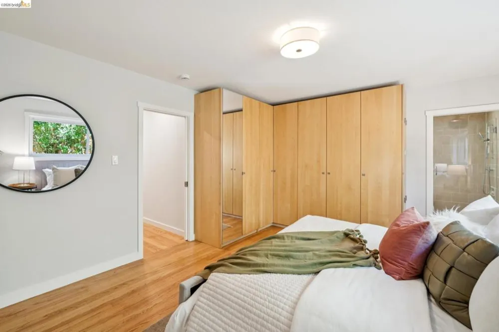 5565 Florence Ter Oakland, CA 94611
