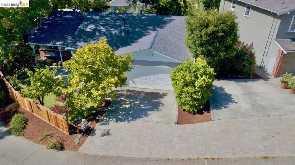 5565 Florence Ter Oakland, CA 94611