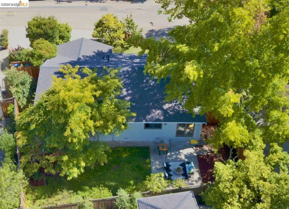 5565 Florence Ter Oakland, CA 94611