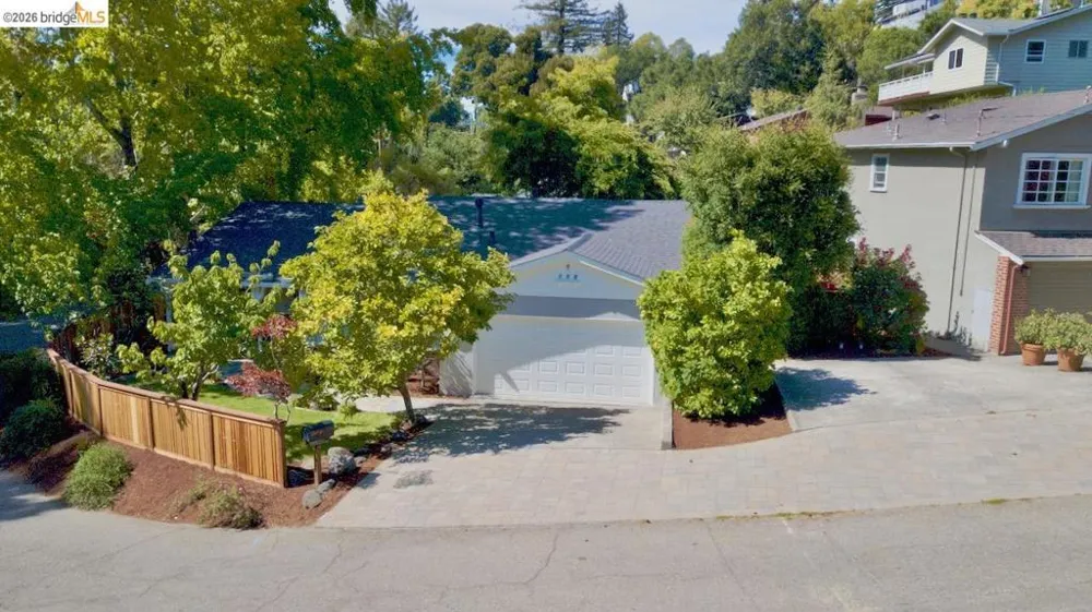 5565 Florence Ter Oakland, CA 94611