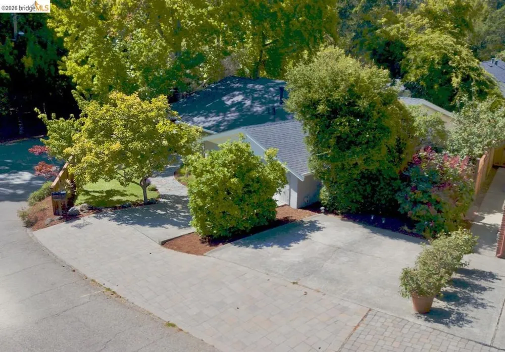 5565 Florence Ter Oakland, CA 94611