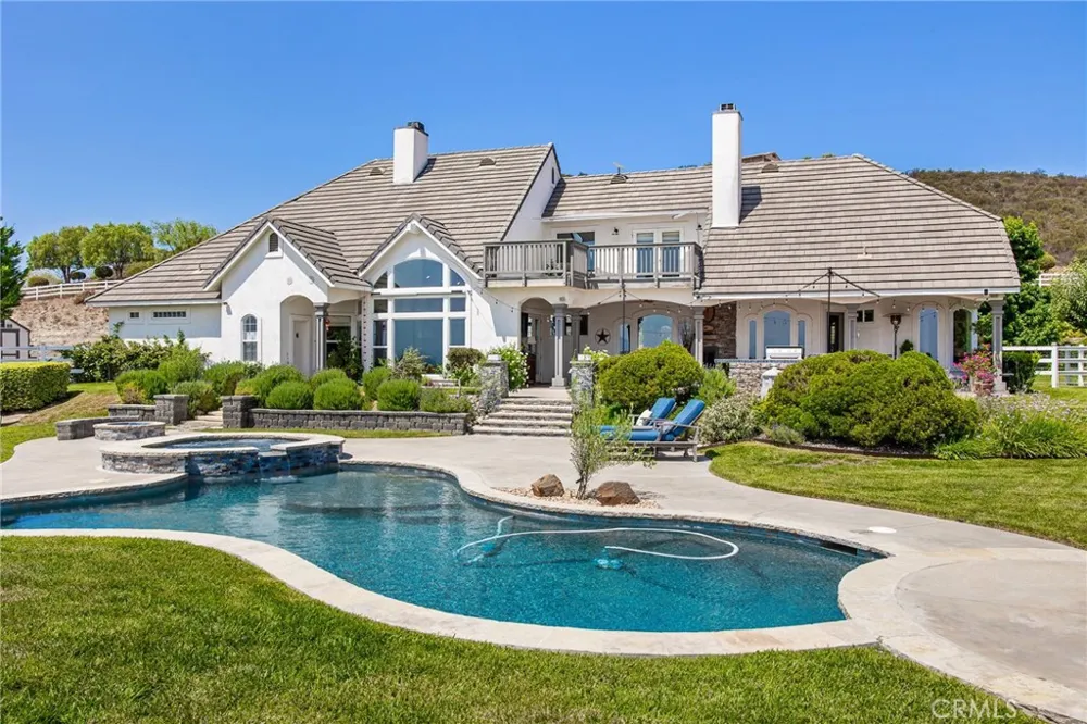 40190 Sierra De Ronda Murrieta, CA 92562