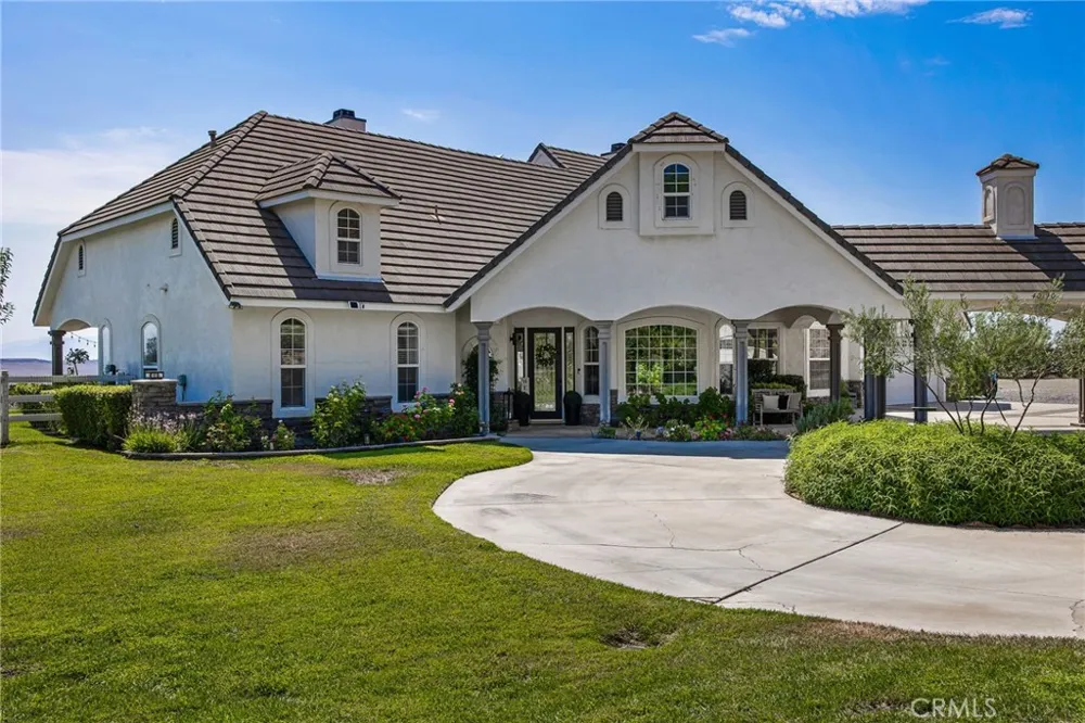 40190 Sierra De Ronda Murrieta, CA 92562