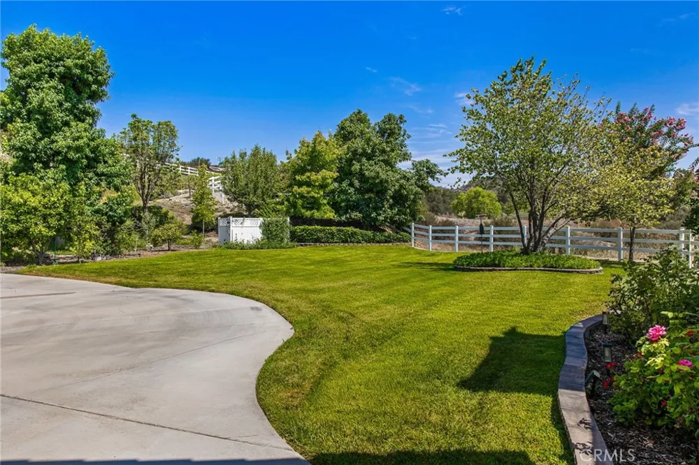 40190 Sierra De Ronda Murrieta, CA 92562