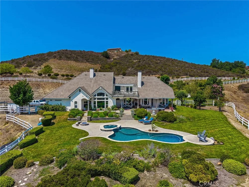 40190 Sierra De Ronda Murrieta, CA 92562