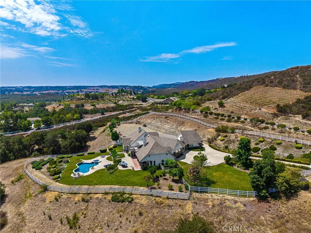 40190 Sierra De Ronda Murrieta, CA 92562