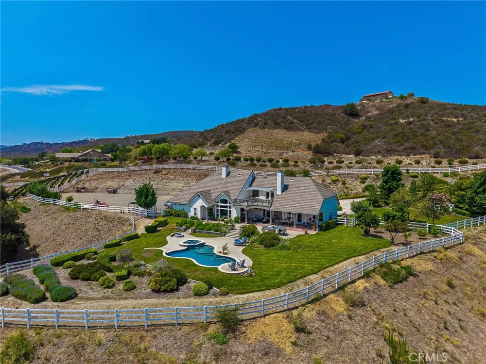 40190 Sierra De Ronda Murrieta, CA 92562