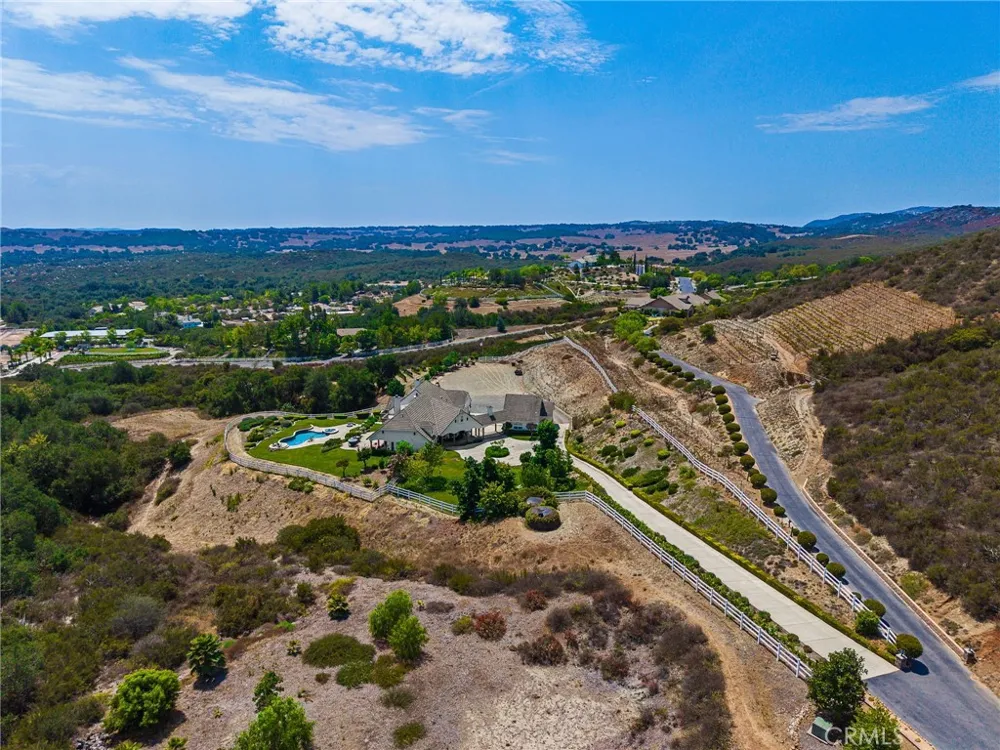 40190 Sierra De Ronda Murrieta, CA 92562