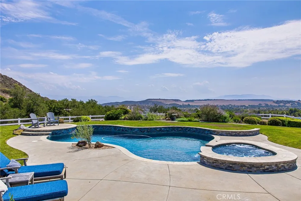 40190 Sierra De Ronda Murrieta, CA 92562