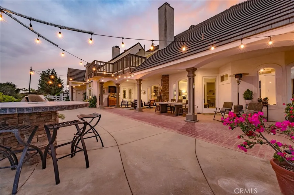 40190 Sierra De Ronda Murrieta, CA 92562