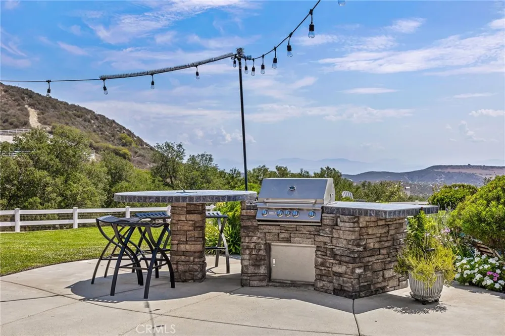 40190 Sierra De Ronda Murrieta, CA 92562