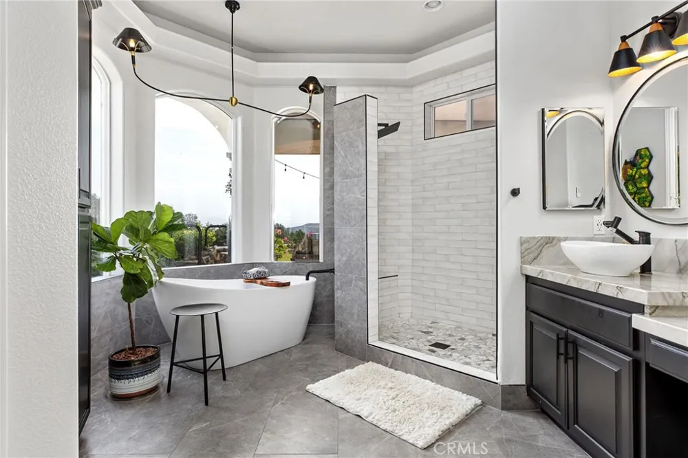 40190 Sierra De Ronda Murrieta, CA 92562